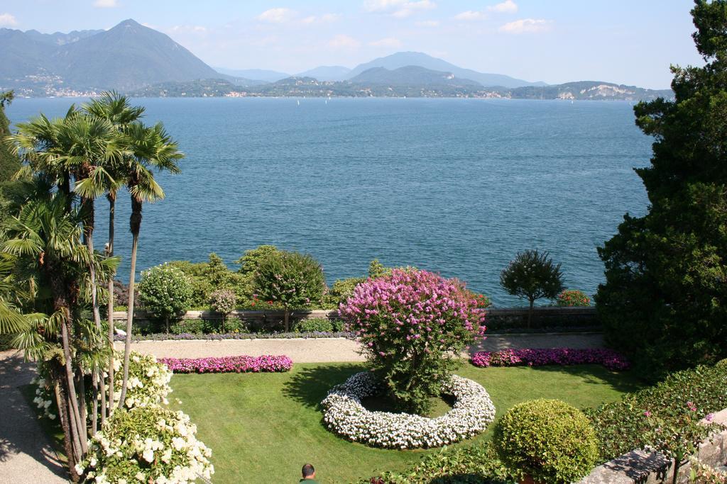 Bed & Breakfast Gli Oleandri Bed & Breakfast Stresa Exterior photo