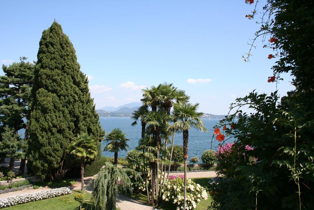 Bed & Breakfast Gli Oleandri Bed & Breakfast Stresa Exterior photo