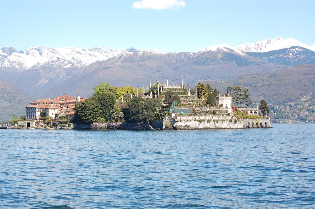 Bed & Breakfast Gli Oleandri Bed & Breakfast Stresa Exterior photo