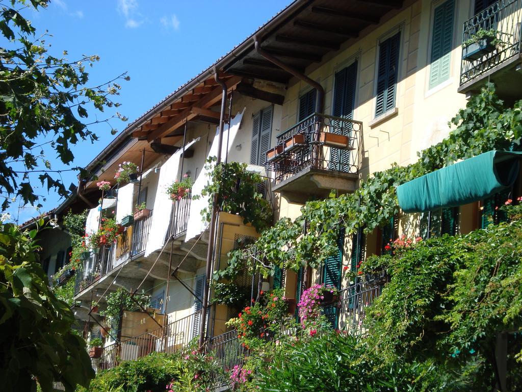 Bed & Breakfast Gli Oleandri Bed & Breakfast Stresa Exterior photo