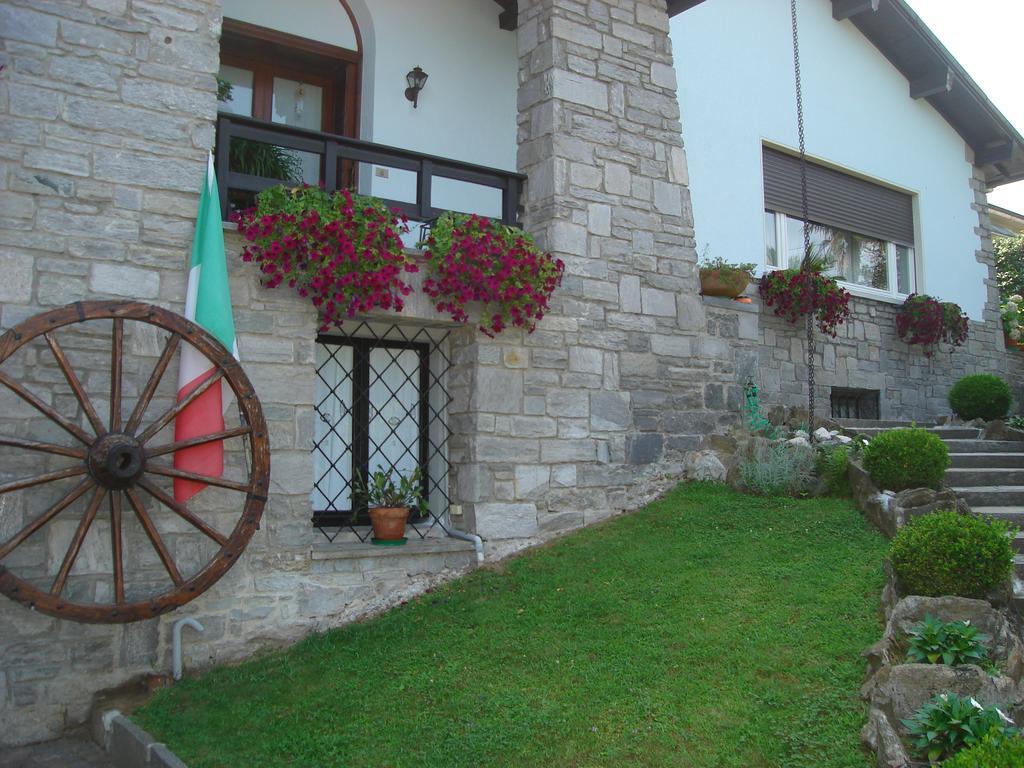 Bed & Breakfast Gli Oleandri Bed & Breakfast Stresa Exterior photo